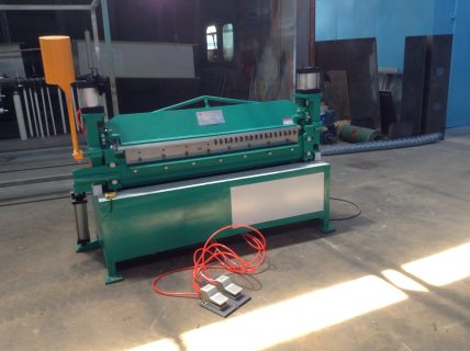Bending-machine-for-duct